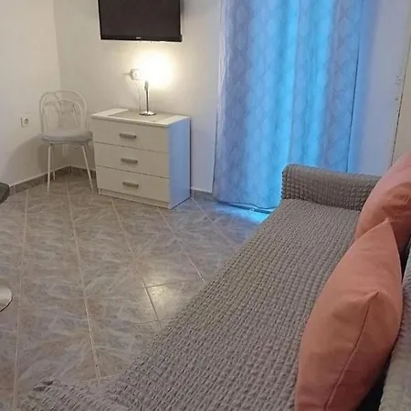 Apartament With Parking Space Mirca, Brac - 22108 Supetar